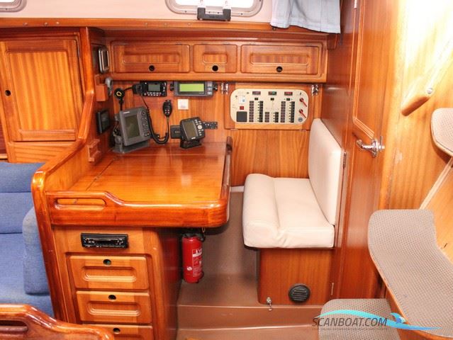 Bavaria 350 Lagoon