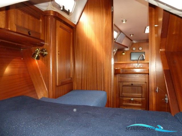 Bavaria 350 Lagoon