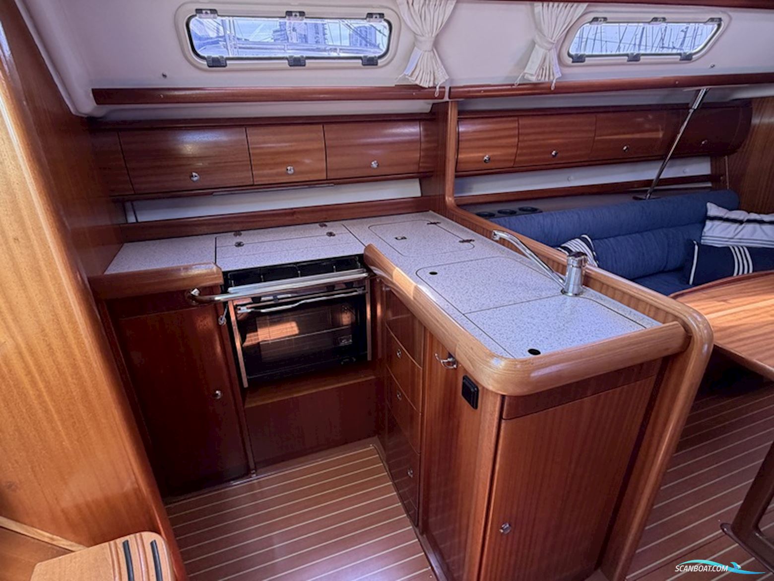Bavaria 36-3