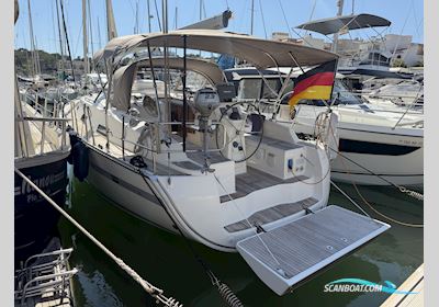 Bavaria 36 Cruiser Sailingboat 2011, with Volvo-Penta engine, Spain