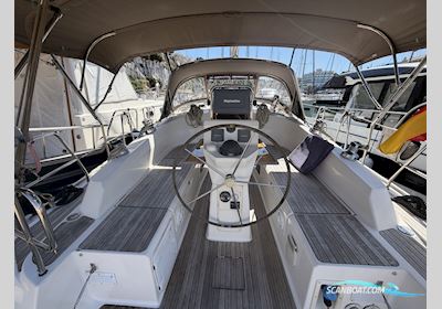 Bavaria 36 Cruiser Sailingboat 2011, with Volvo-Penta engine, Spain