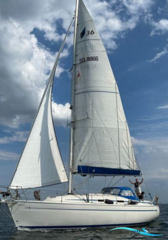 Bavaria 36 Holiday Sailingboat 2000, with Volvo Penta MD2030D engine, Denmark