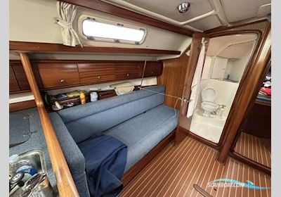 Bavaria 36 Sailingboat 2002, with VOLVO Penta MD2030 engine, United Kingdom