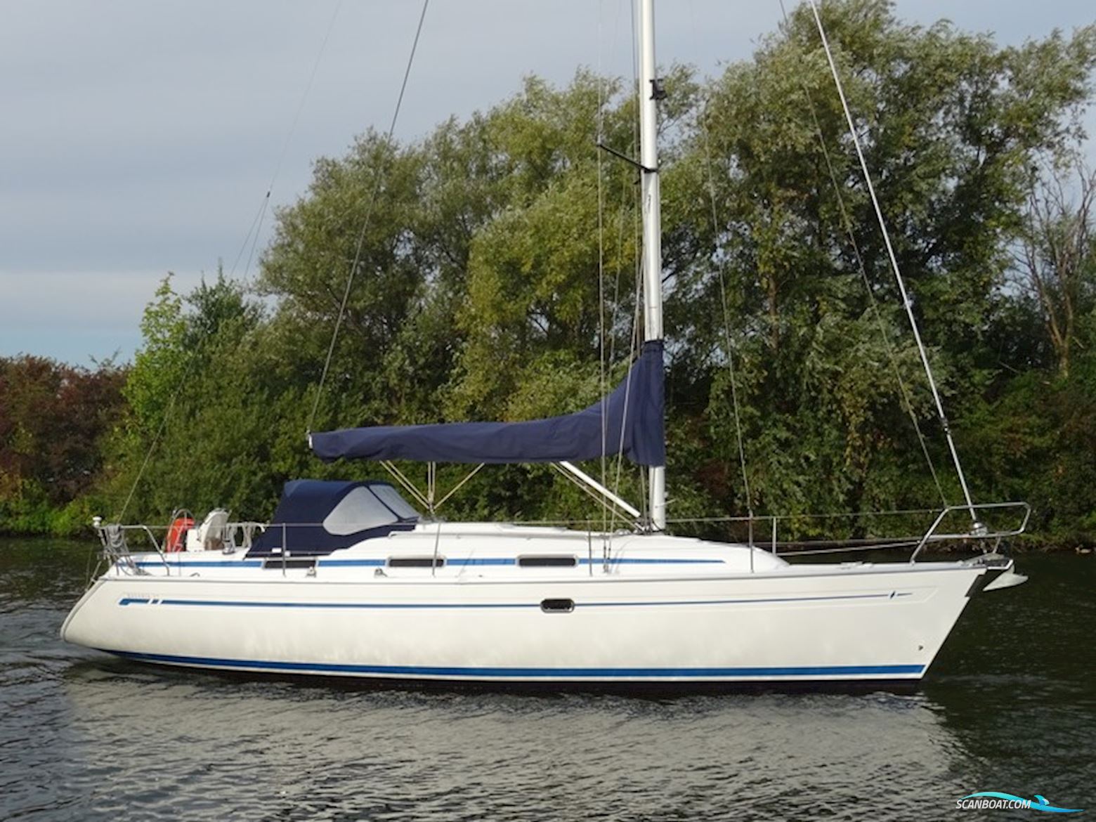 Bavaria 37-3 Sailingboat 2001, with Volvo Penta MD2030 engine, The Netherlands