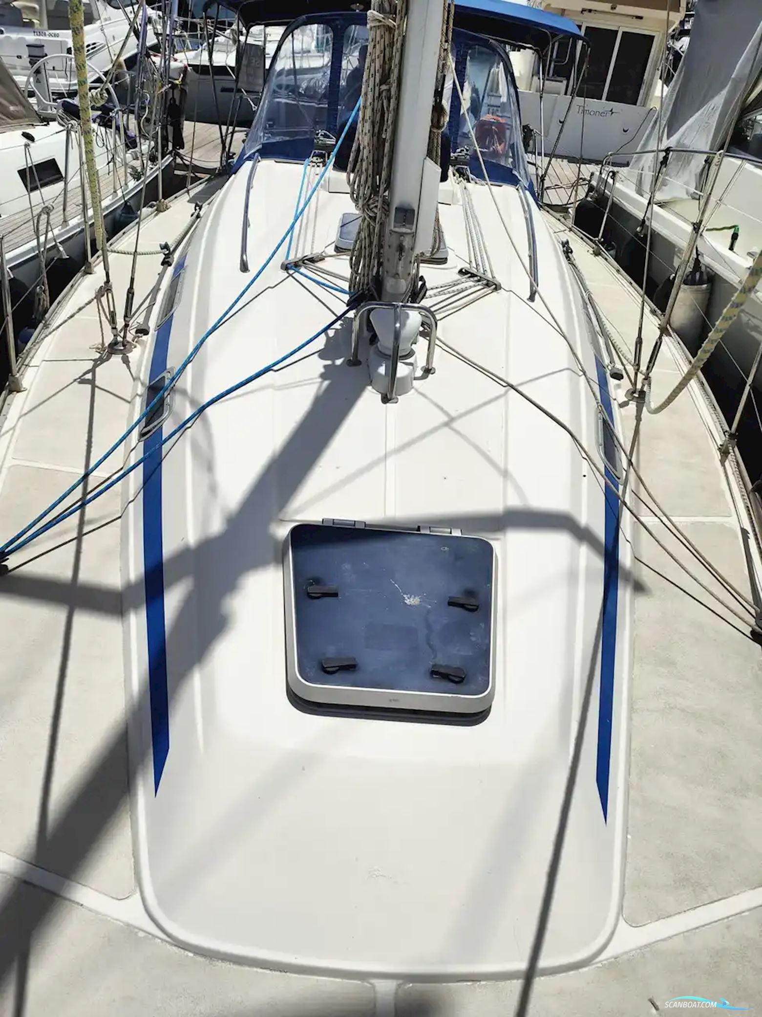 Bavaria 37