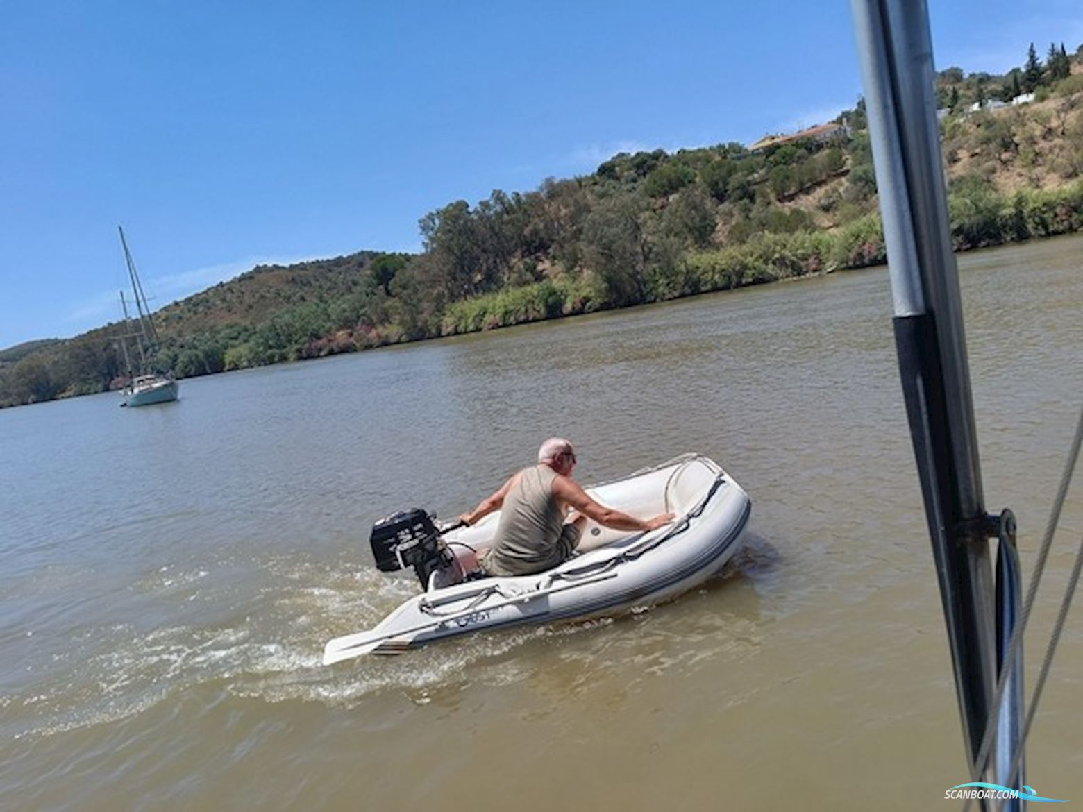 Bavaria 37