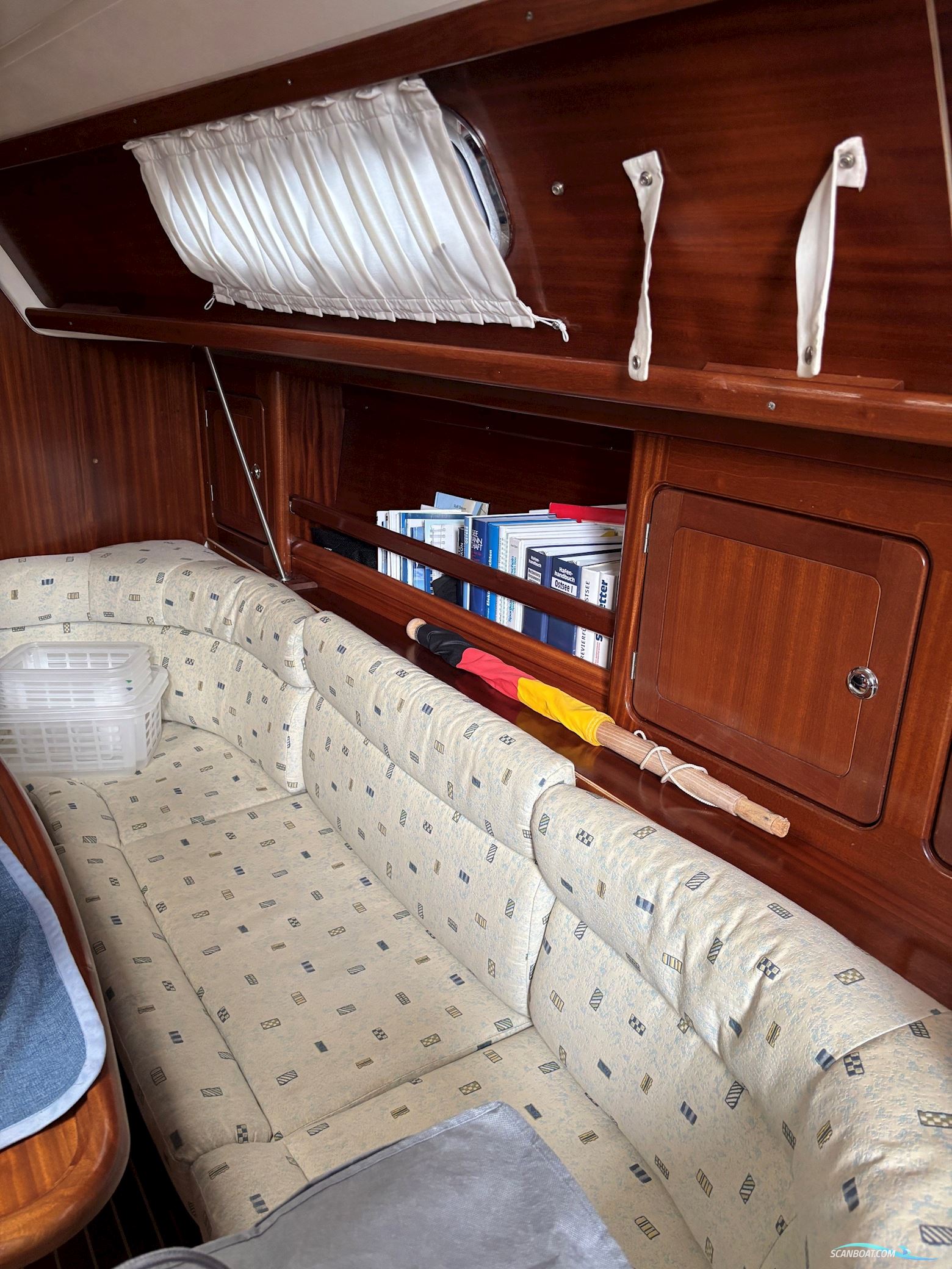 Bavaria 37