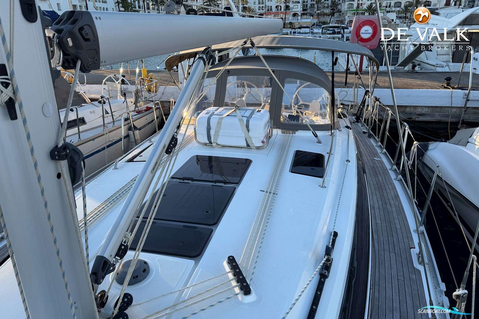 Bavaria 37