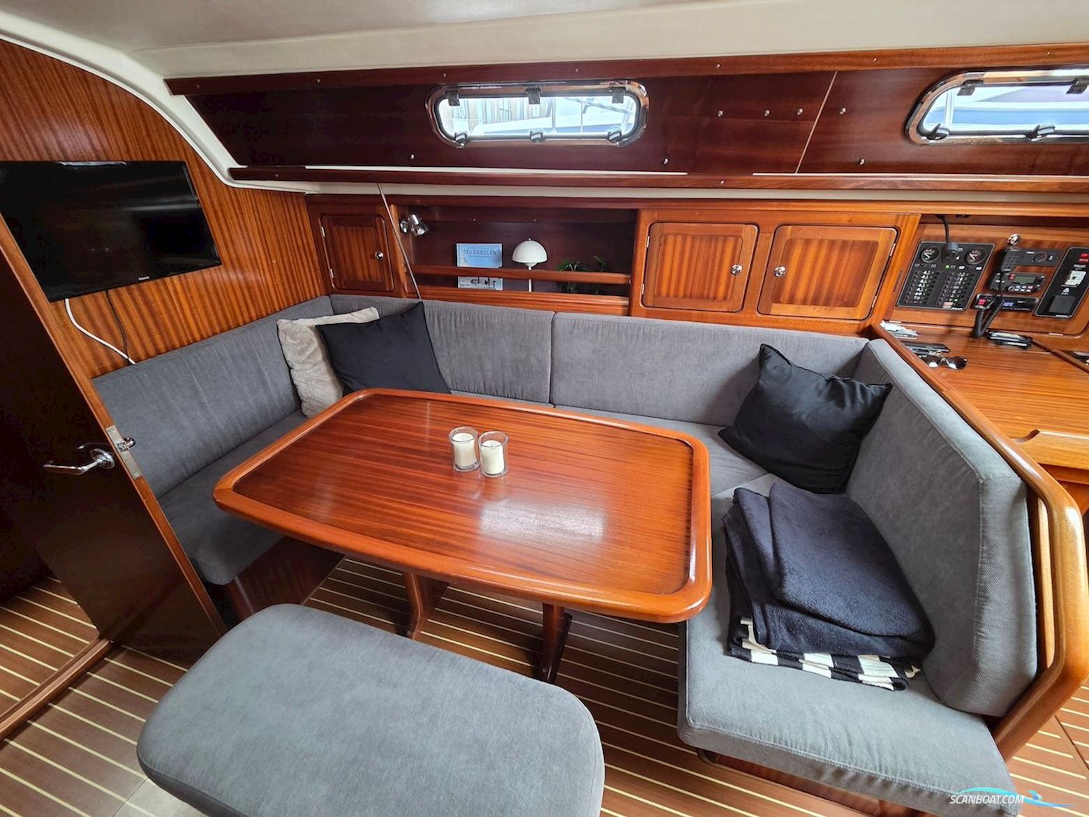 Bavaria 37.3