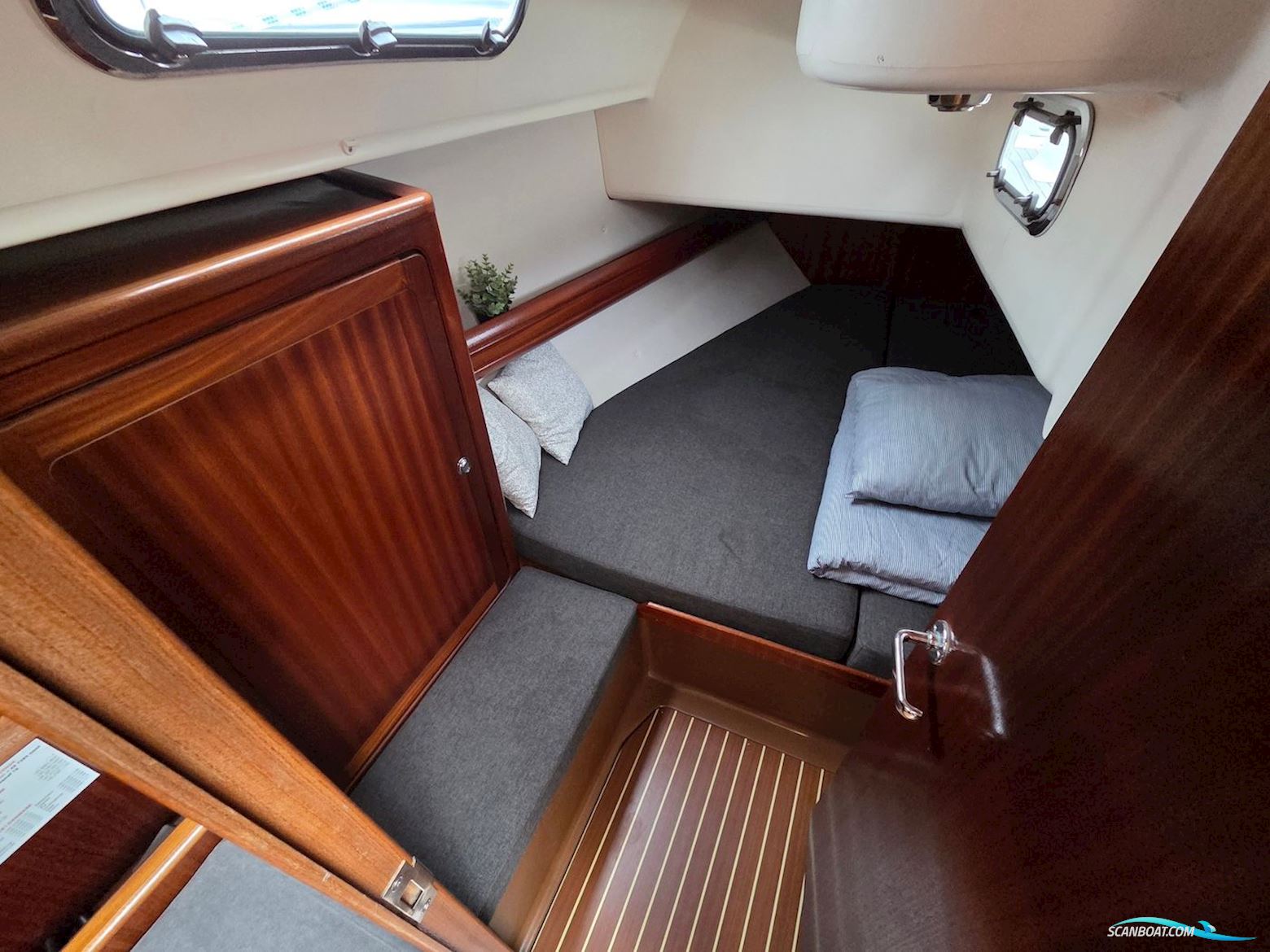 Bavaria 37.3