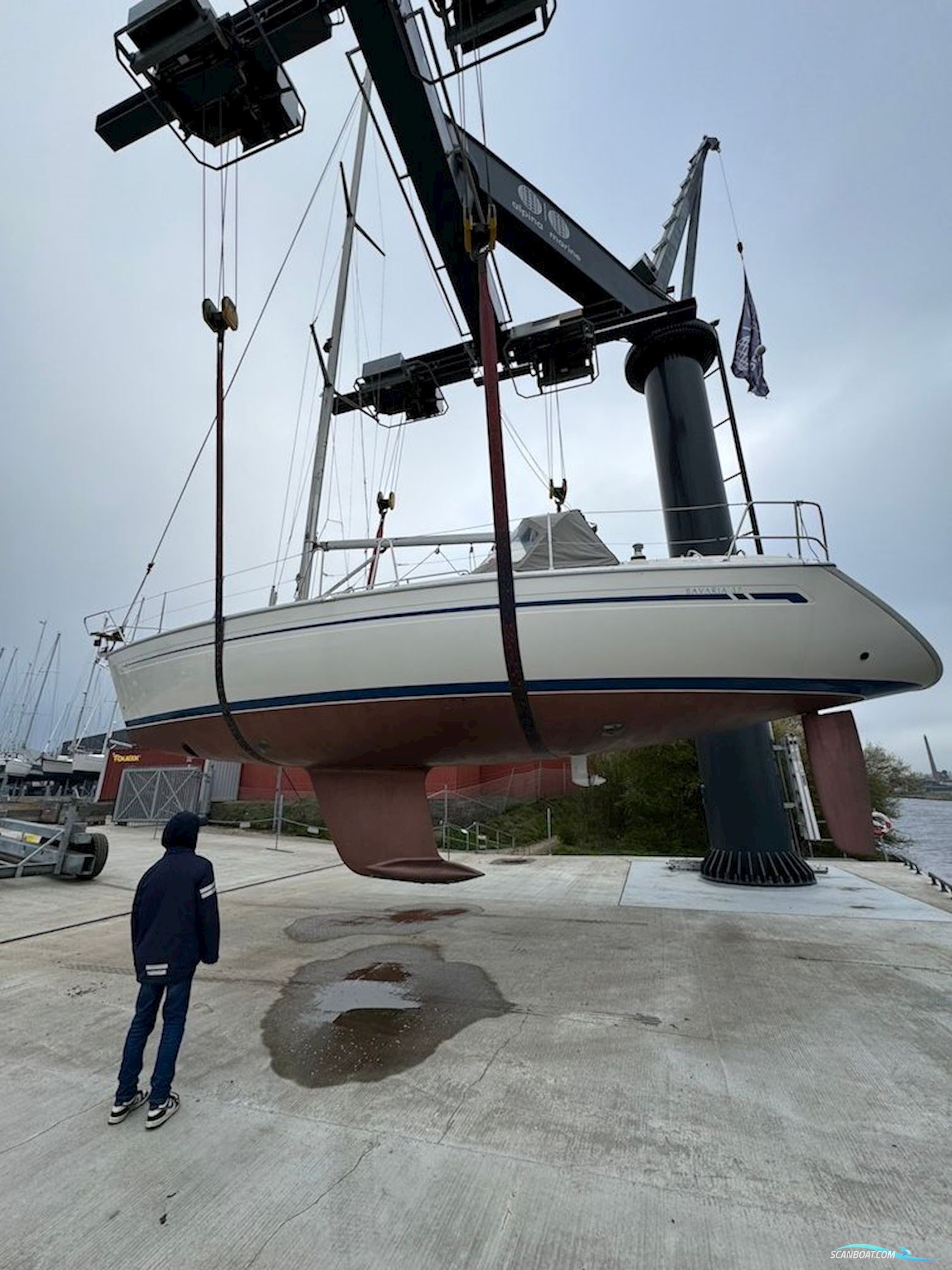 Bavaria 37.3