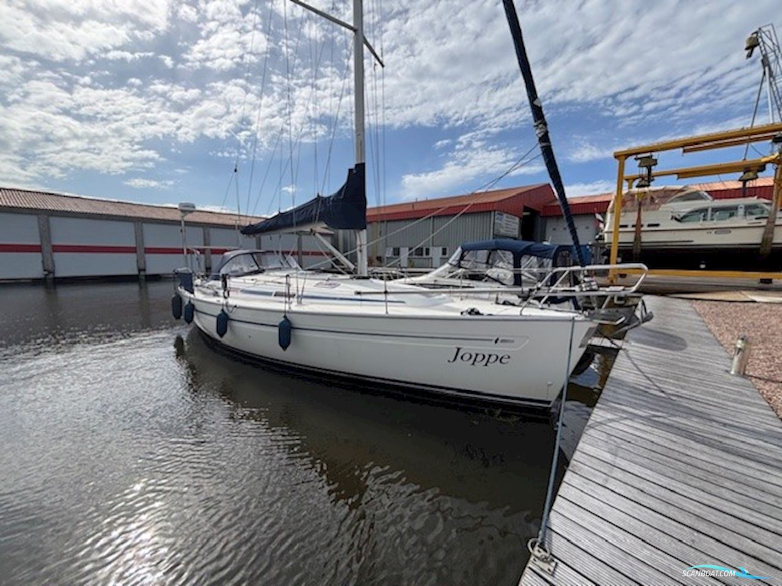 Bavaria 38-2 Sailingboat 2004, with Volvo Penta engine, The Netherlands