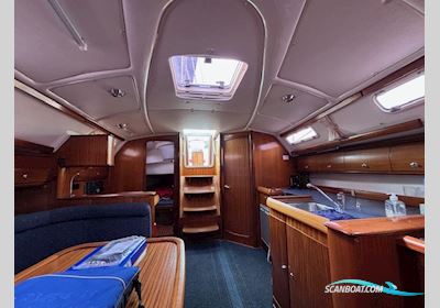 Bavaria 38-2 Sailingboat 2004, with Volvo Penta engine, The Netherlands