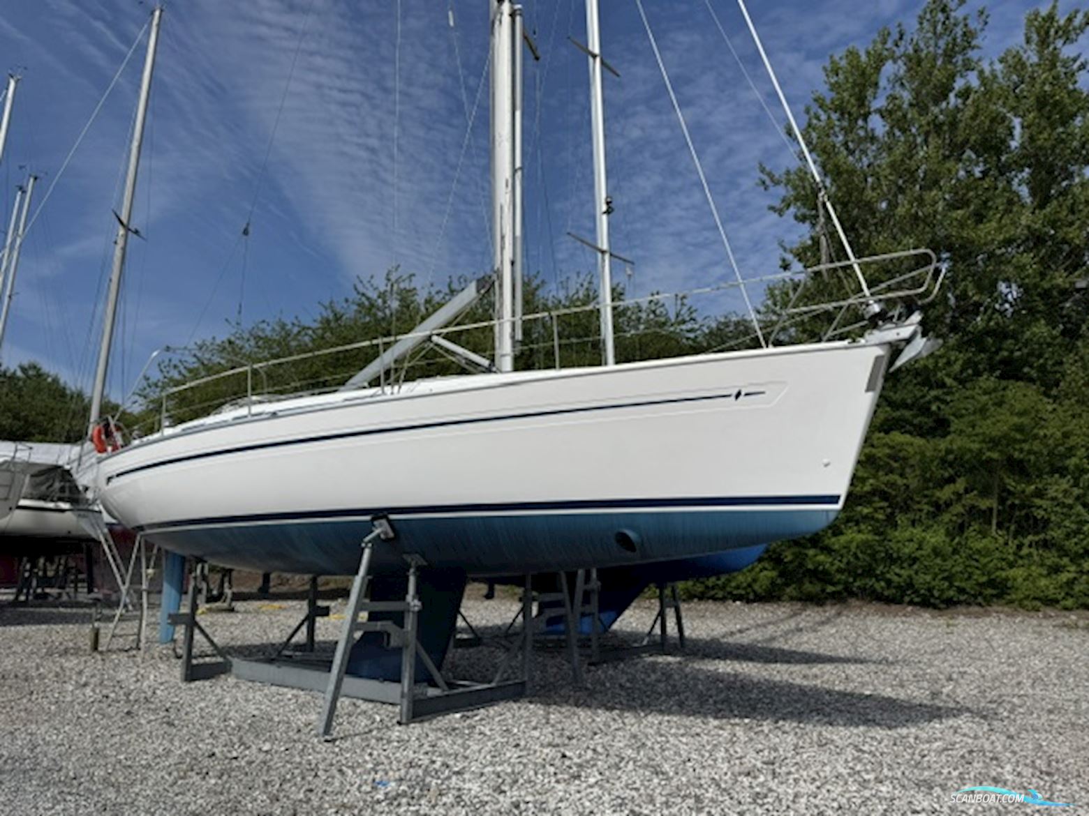 Bavaria 38 Cruiser Ekstremt Velholdt. Sailingboat 2003, with Volvo Penta D2-55 engine, Denmark