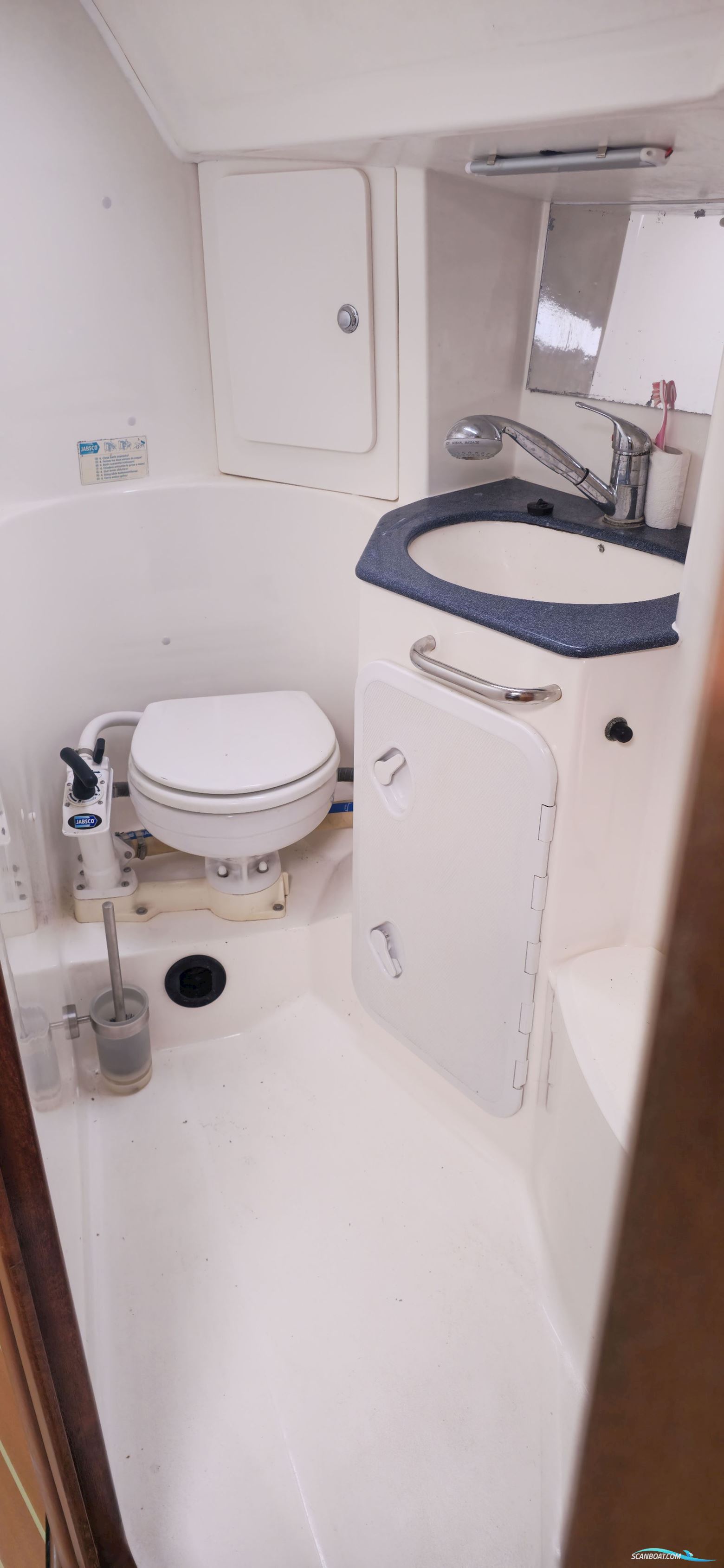 Bavaria 38 mit Liegeplatz und Winterlager, Rostock