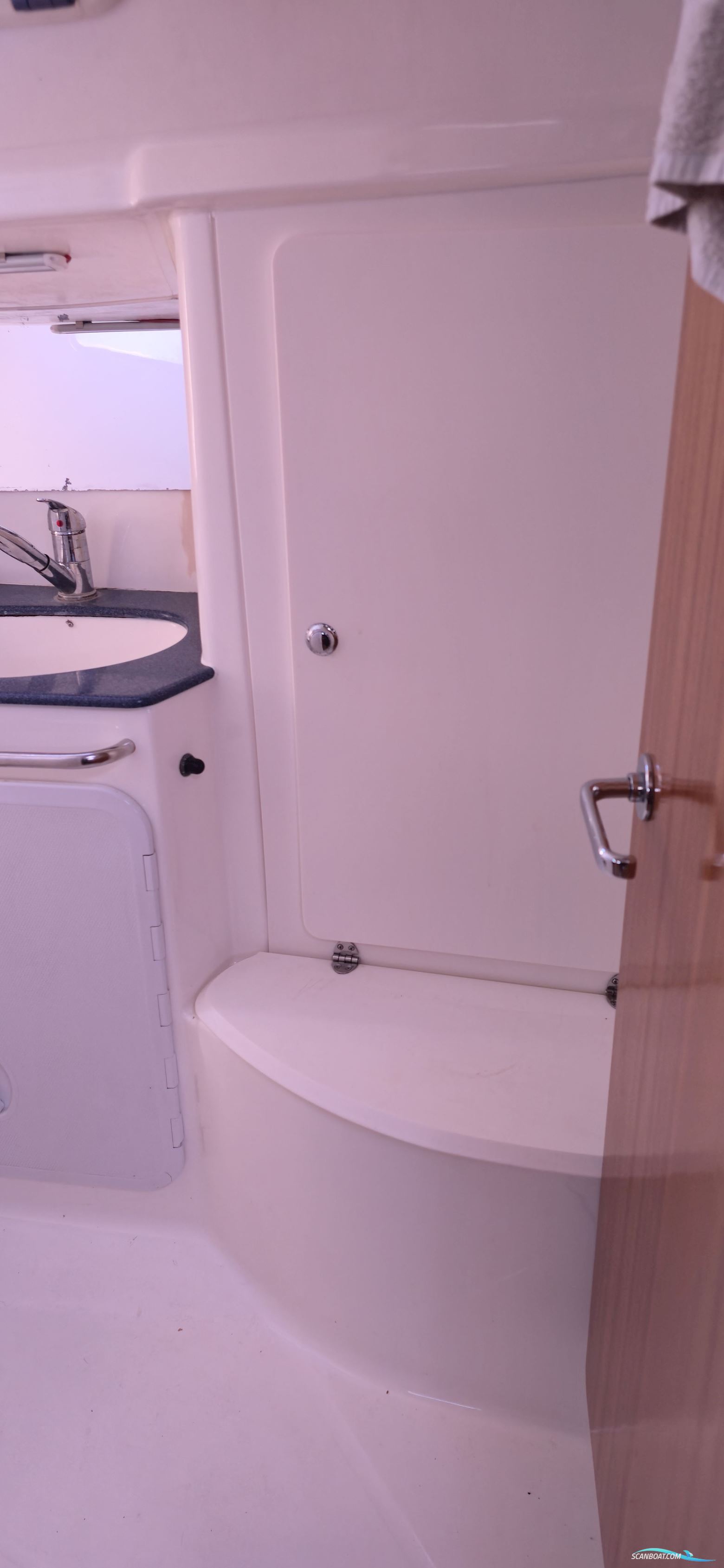 Bavaria 38 mit Liegeplatz und Winterlager, Rostock