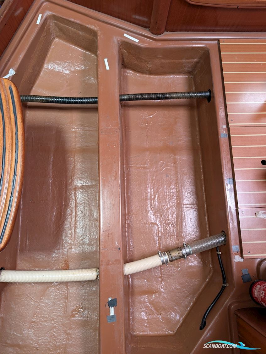 Bavaria 38