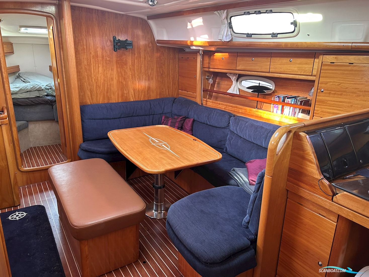 Bavaria 39