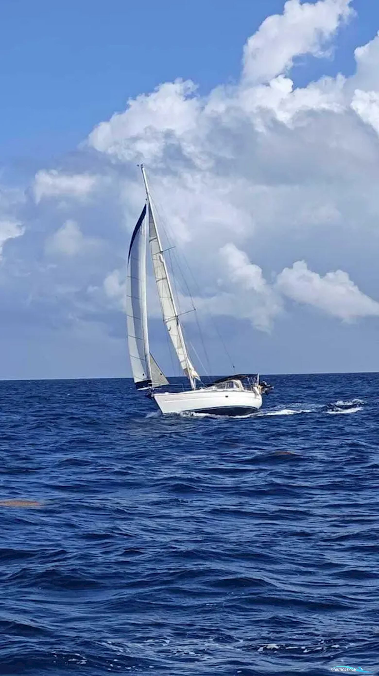 Bavaria 42 Sailingboat 2000, with Volvo Penta engine, No country info