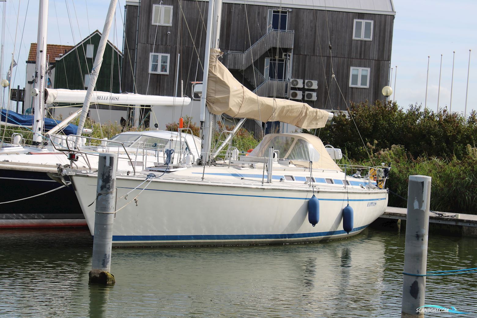 Bavaria 43 Lagoon Sailingboat 1998, with Volvo Penta MD22 engine, The Netherlands