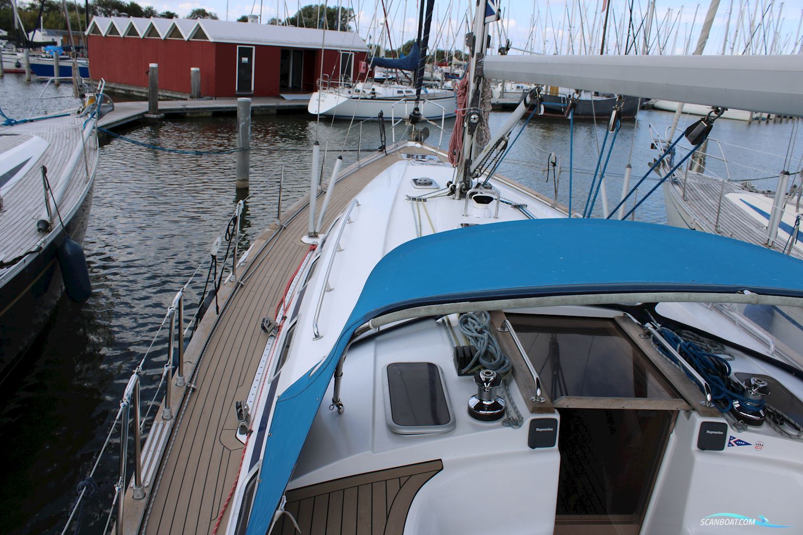 Bavaria 44