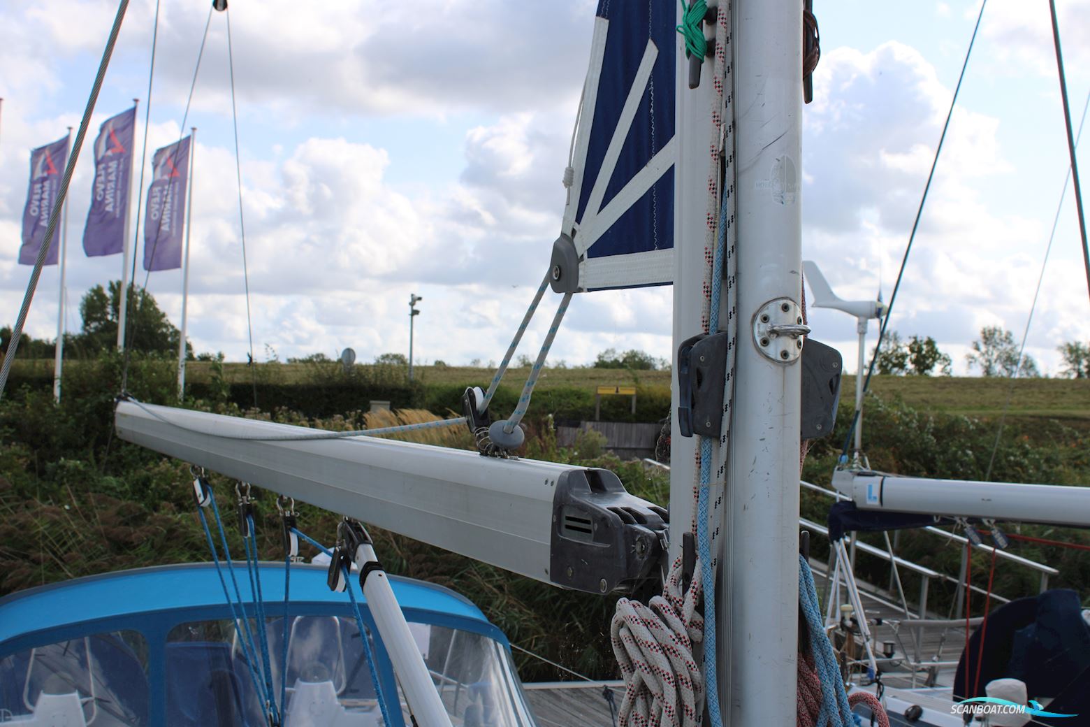 Bavaria 44