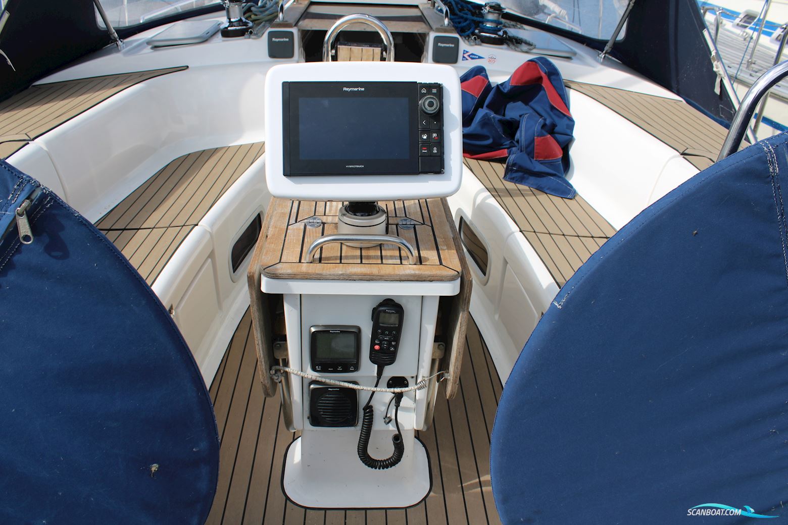 Bavaria 44