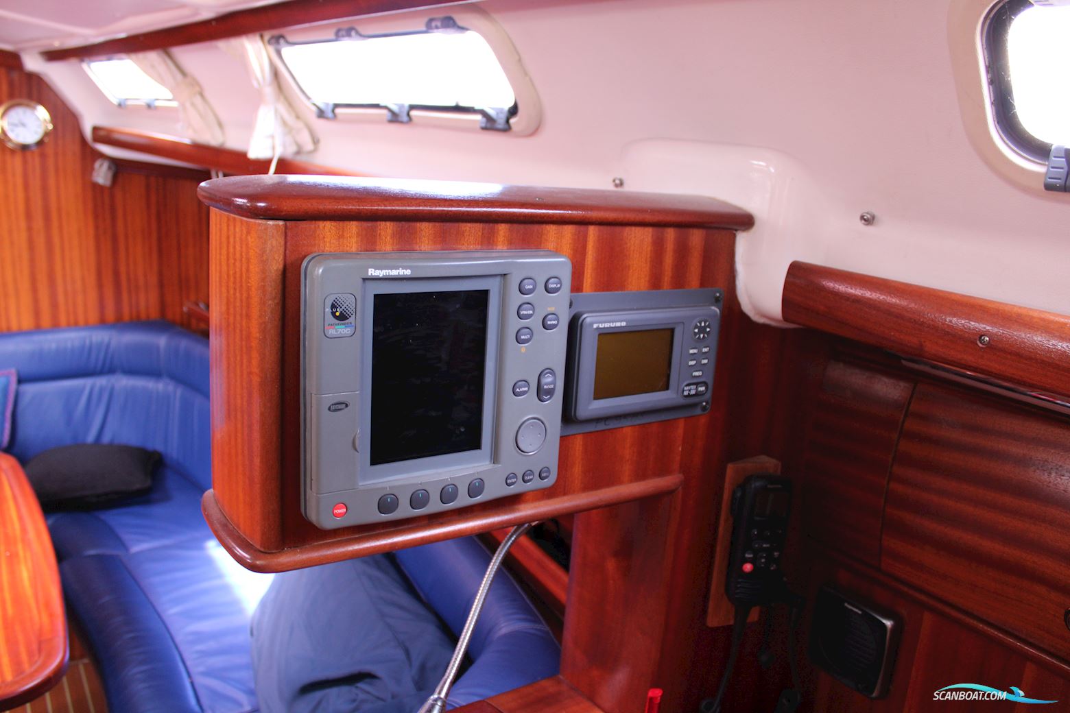 Bavaria 44