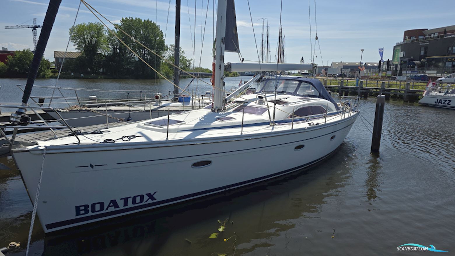 Bavaria 44 Vision Sailingboat 2008, with Volvo Penta engine, The Netherlands