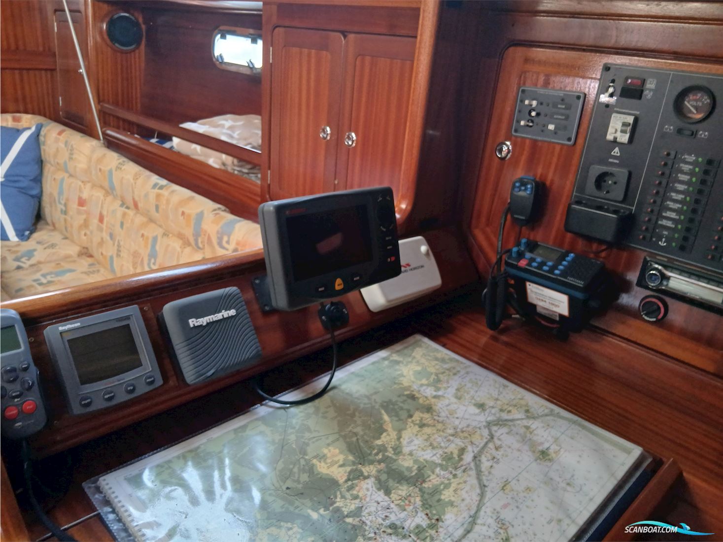 Bavaria 47-3