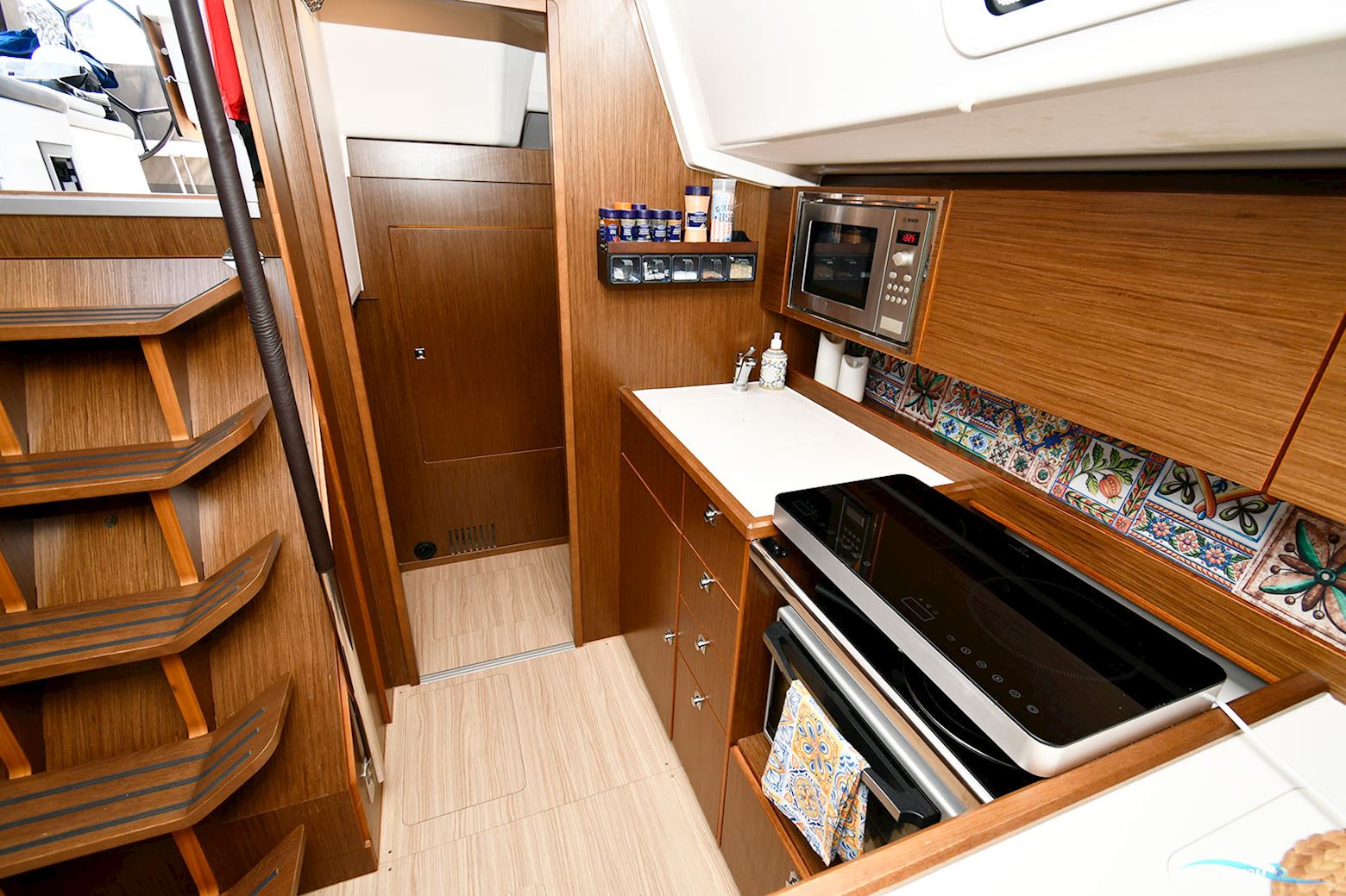 Bavaria C 38