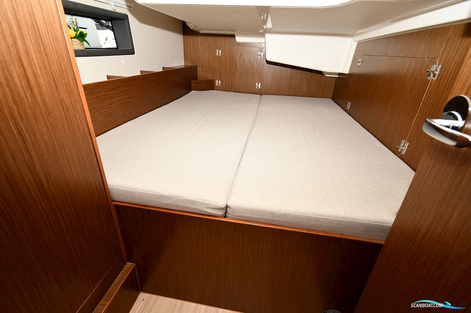 Bavaria C 38