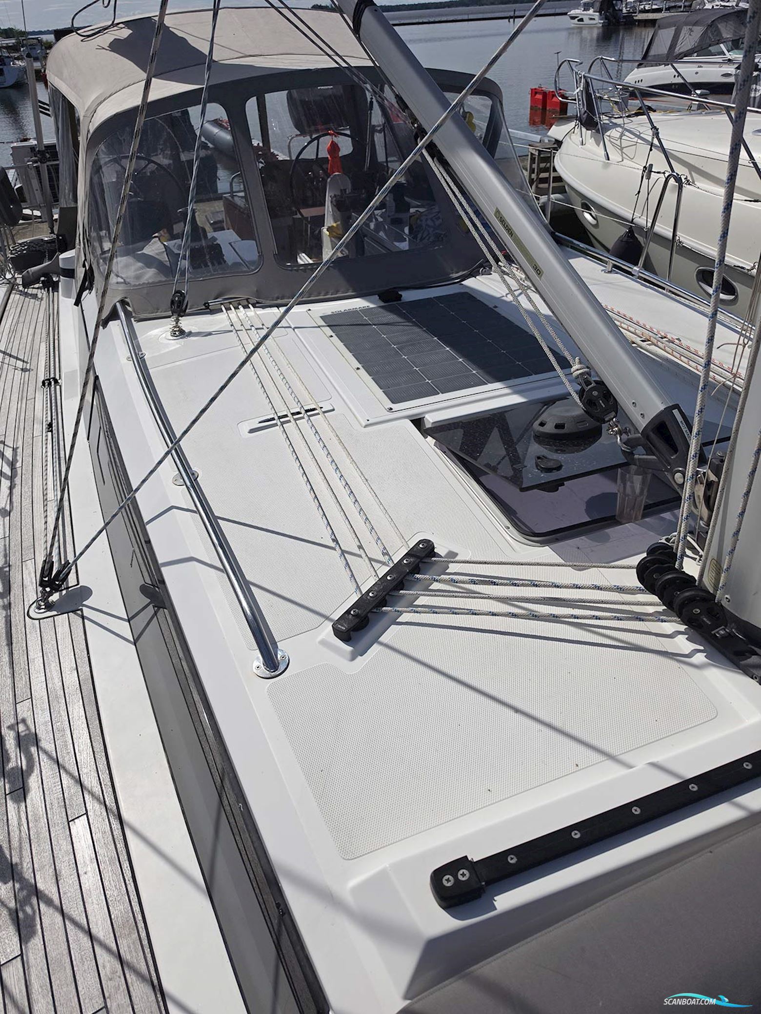 Bavaria C 38