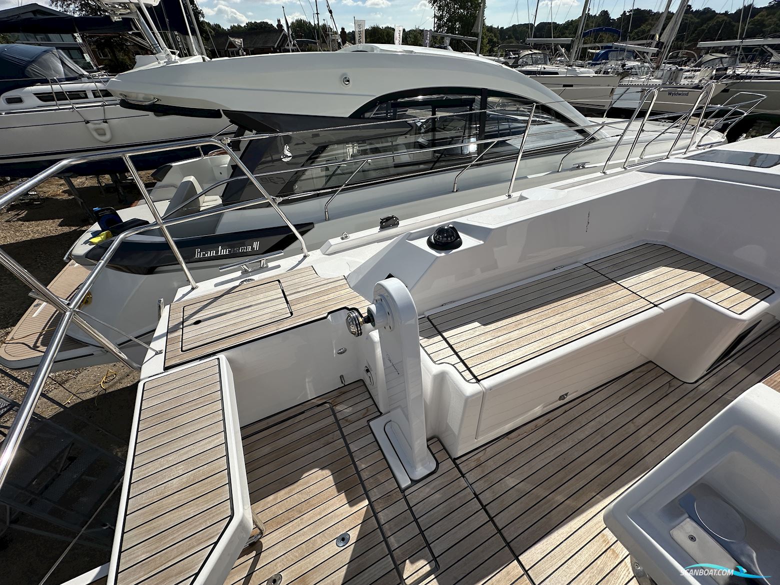 Bavaria C38