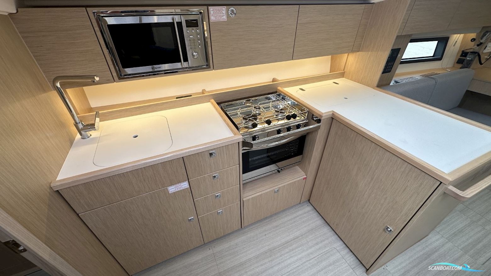 Bavaria C42
