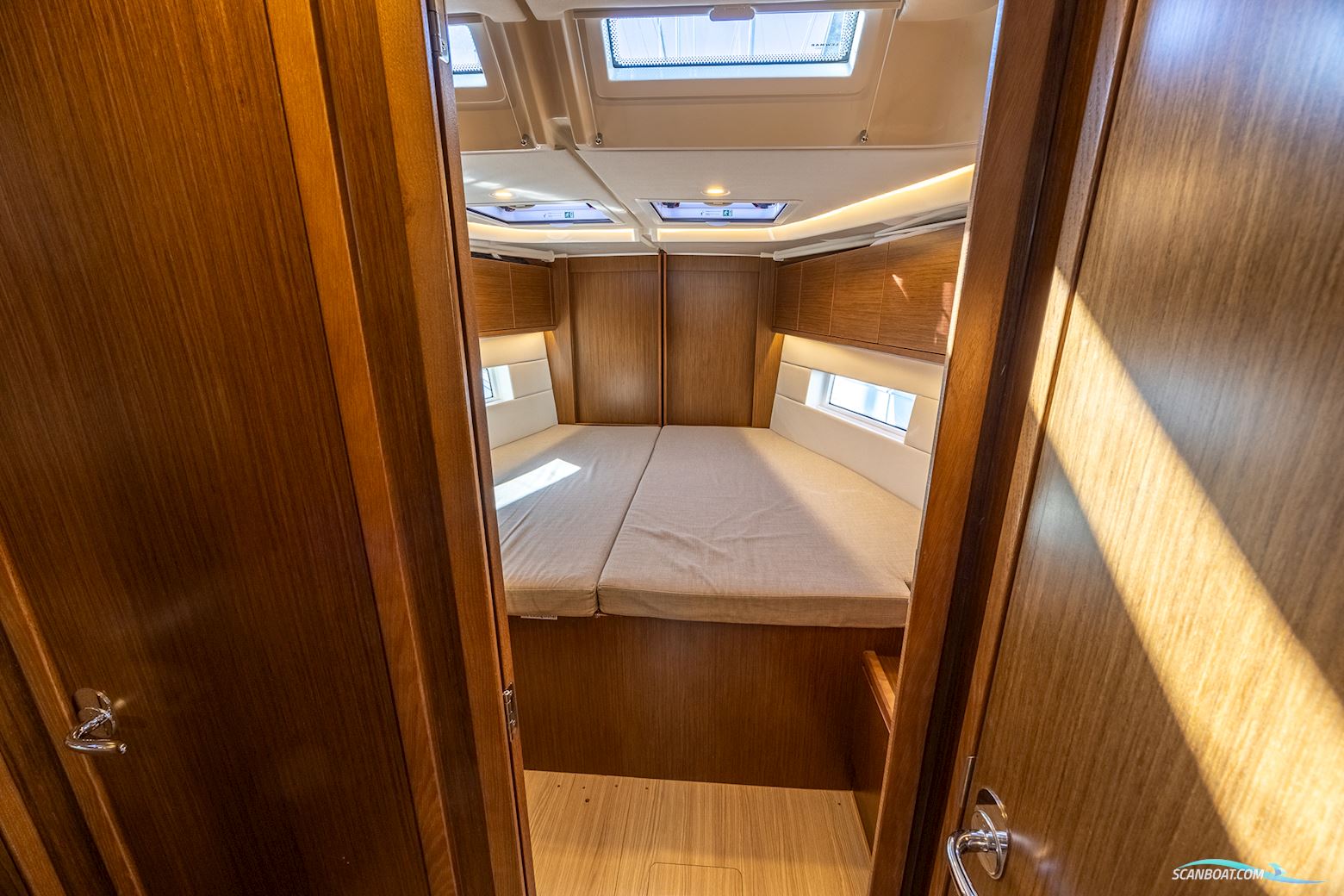 Bavaria C45 Style