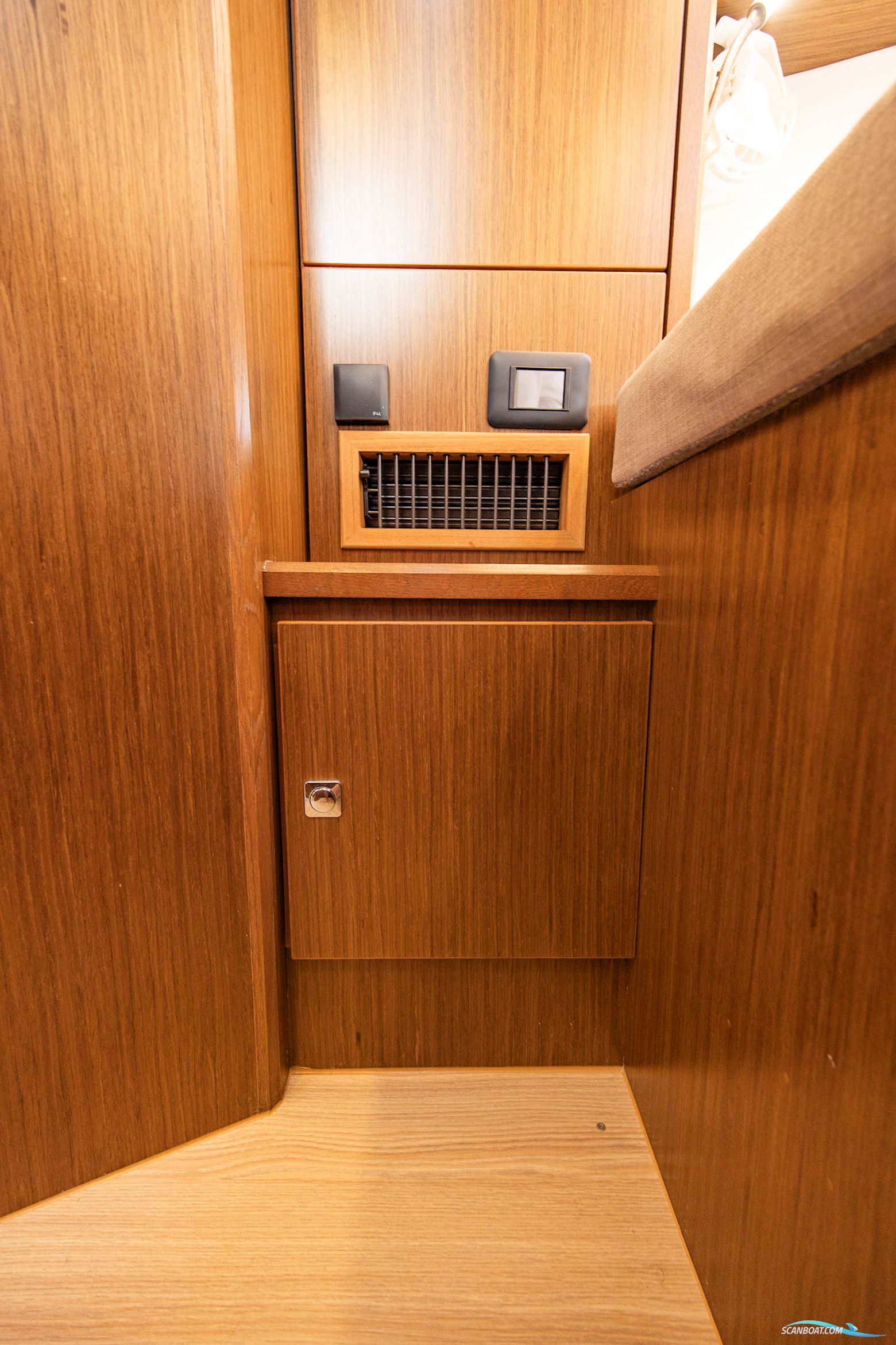Bavaria C45 Style
