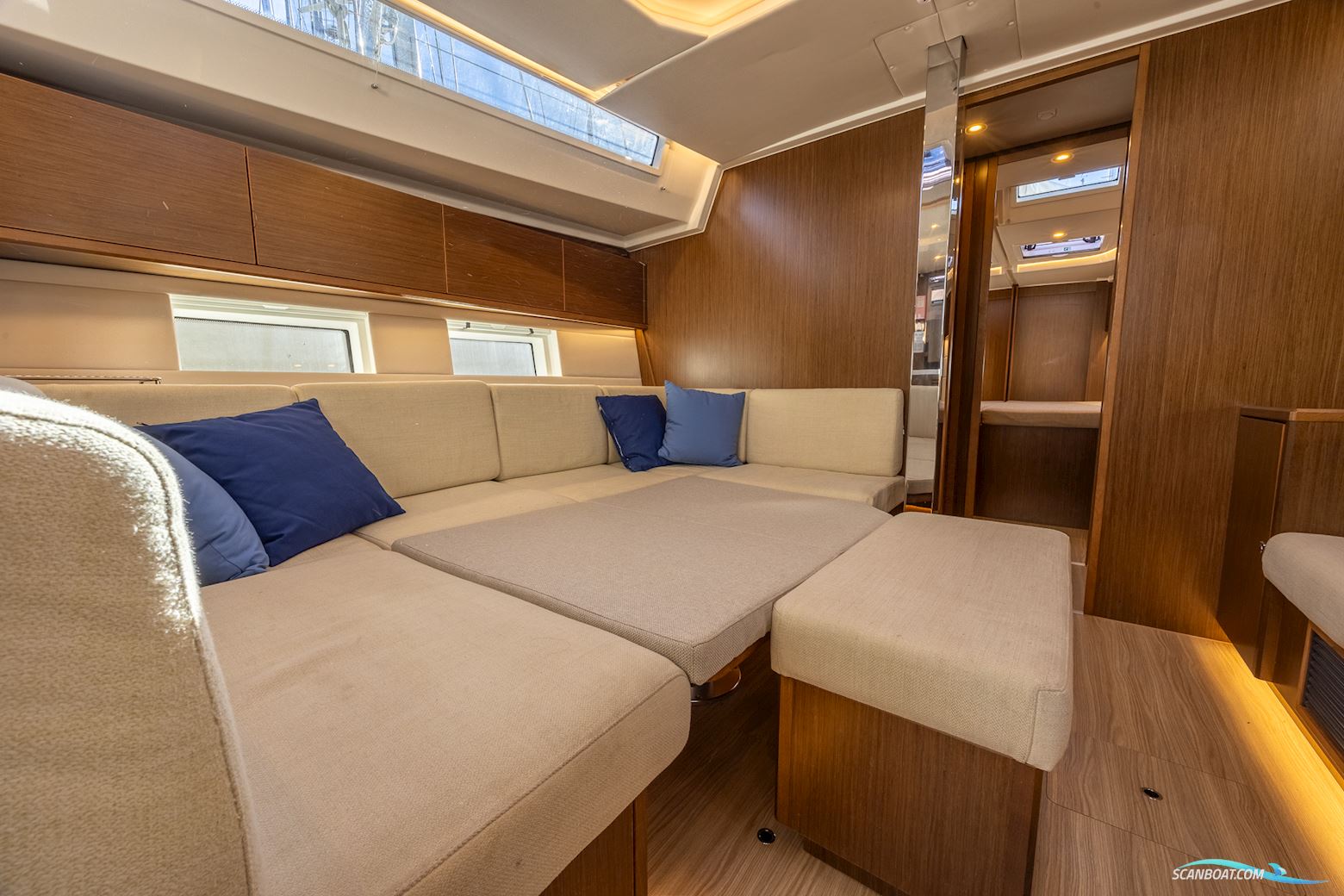 Bavaria C45 Style