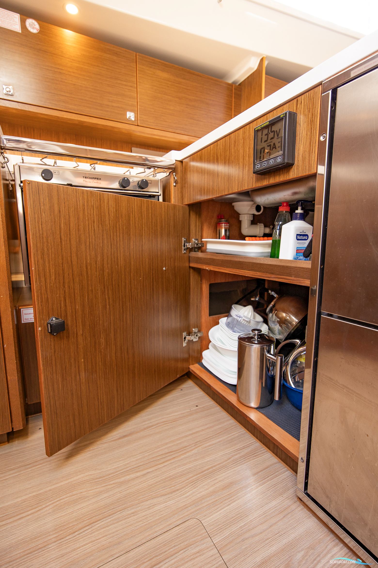 Bavaria C45 Style