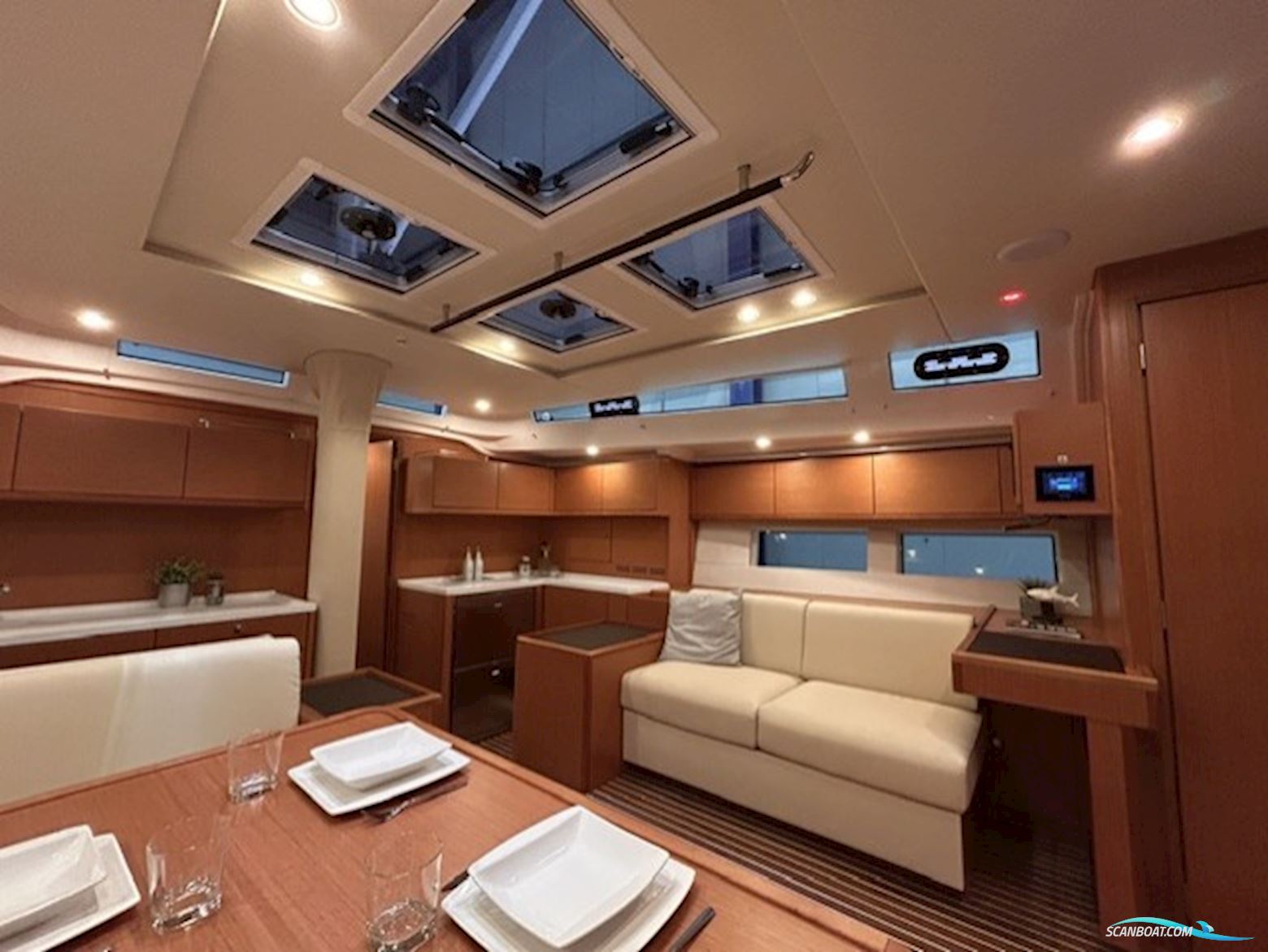 Bavaria C57 Style