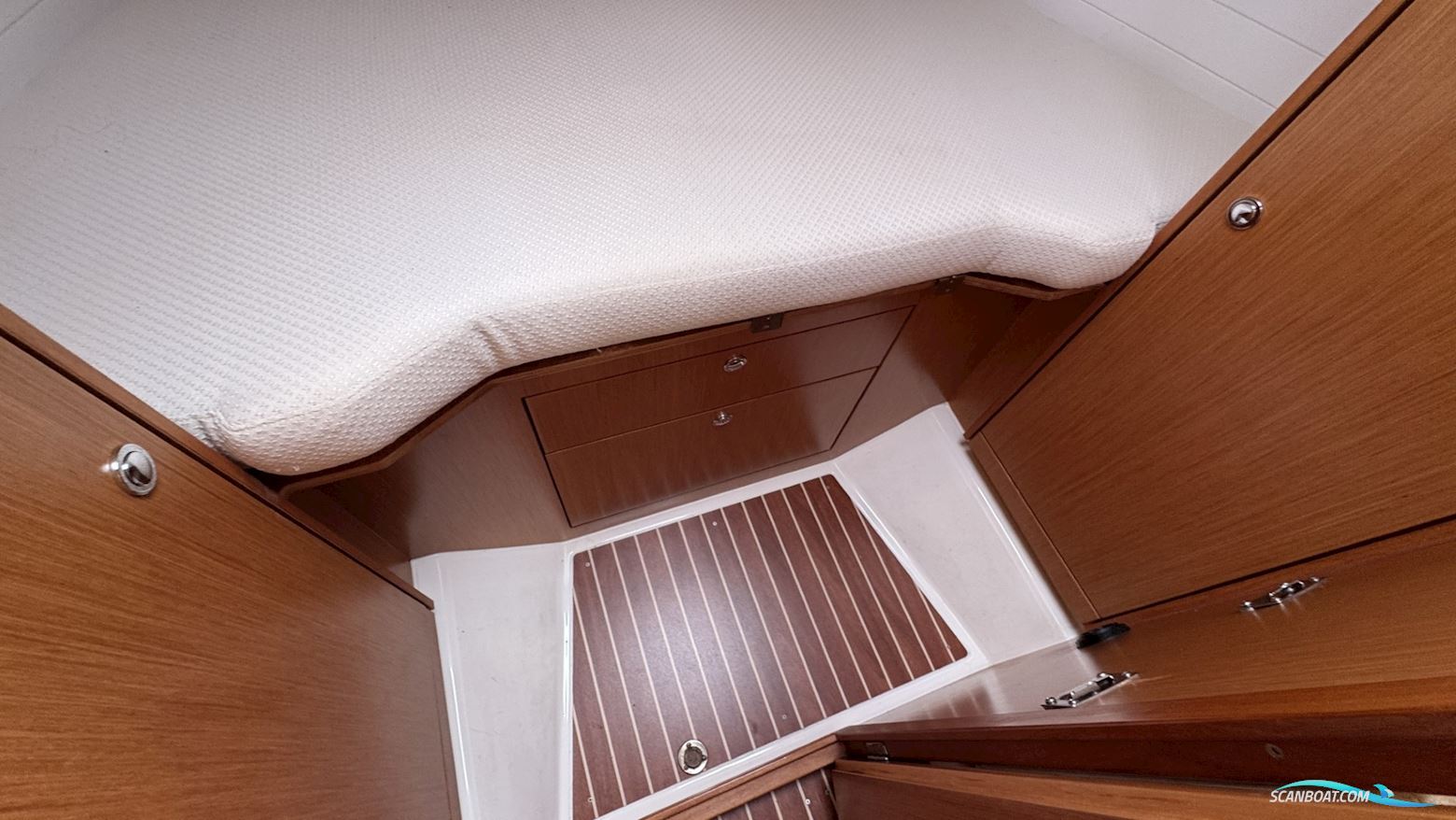 Bavaria Cruiser 32