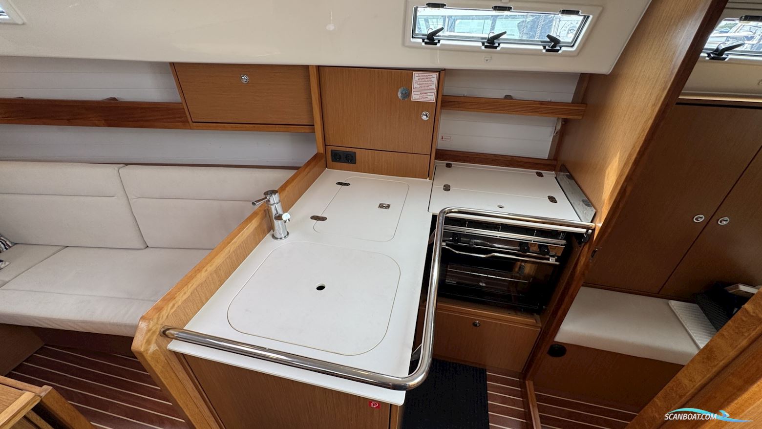 Bavaria Cruiser 32