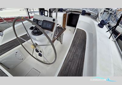 Bavaria Cruiser 32 Short Keel Sailingboat 2010, with Volvo Penta D1-20 13.3KW engine, Germany