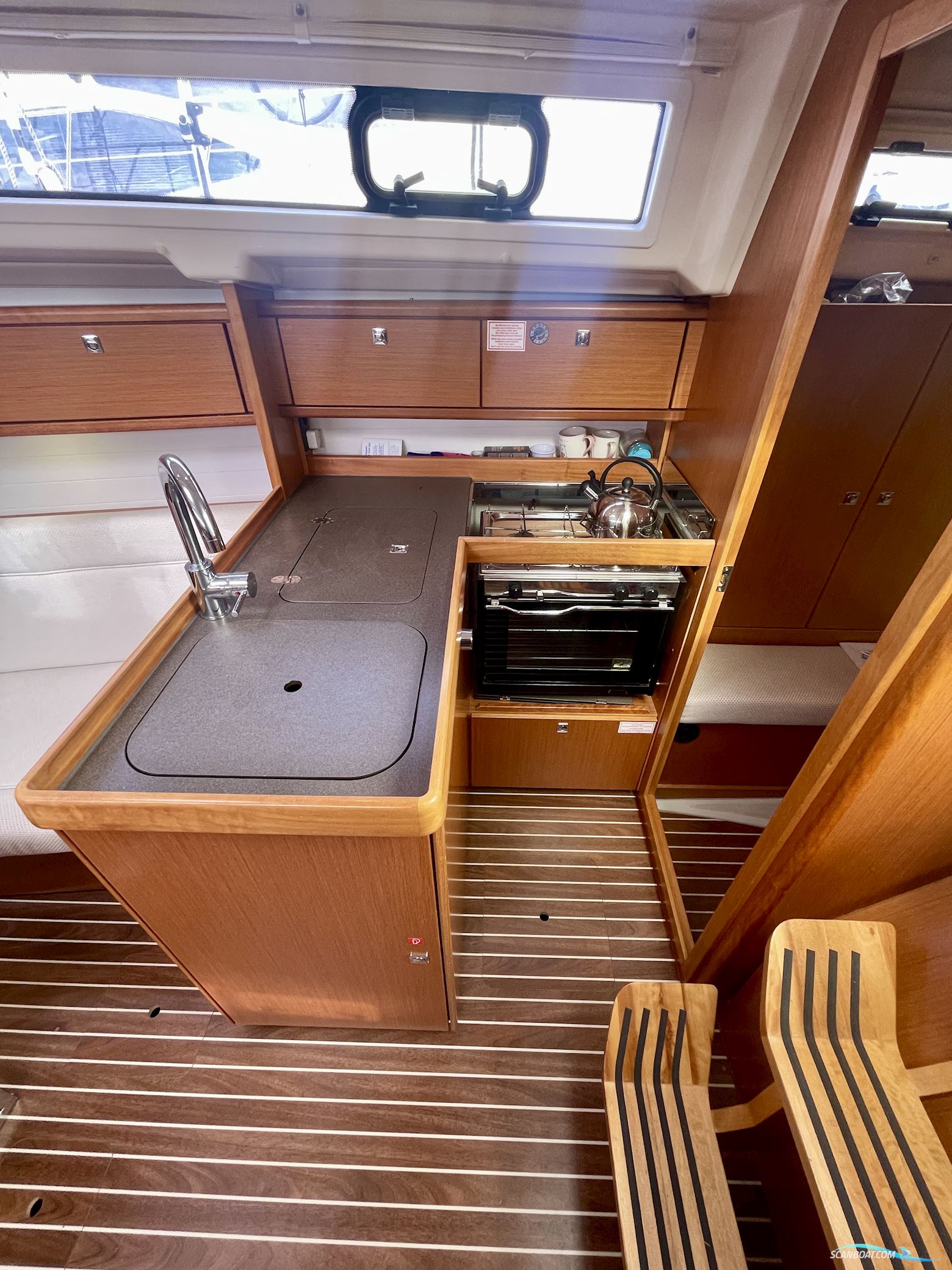 Bavaria Cruiser 33