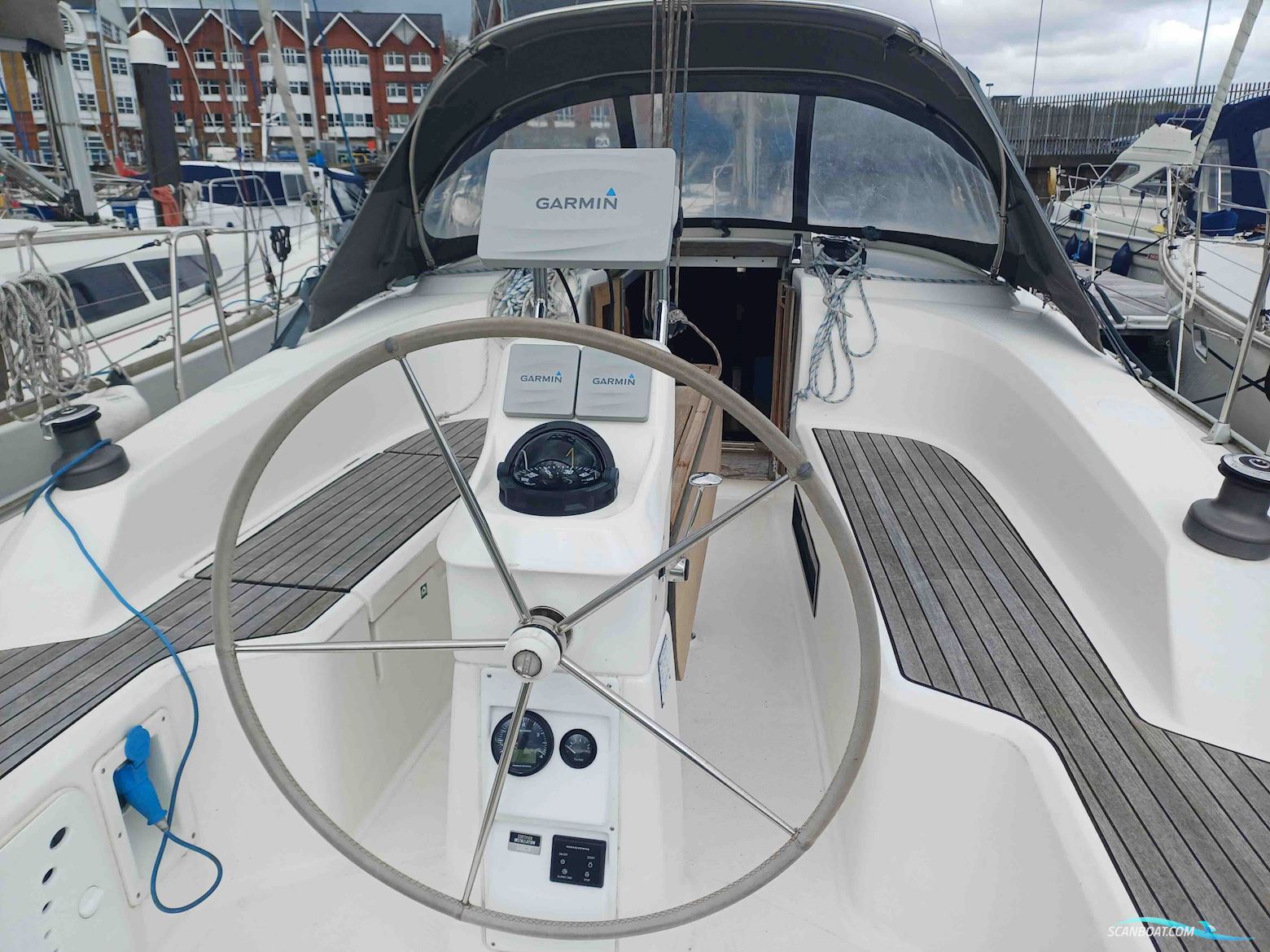 Bavaria Cruiser 33