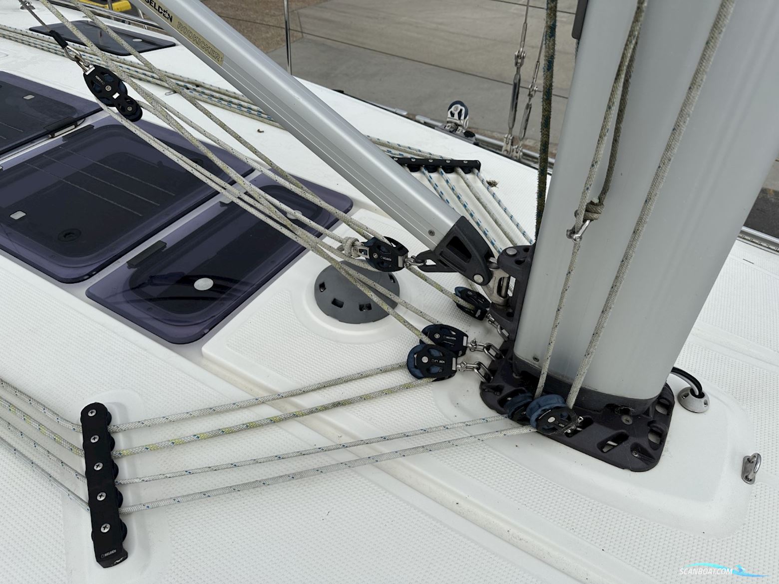 Bavaria Cruiser 37