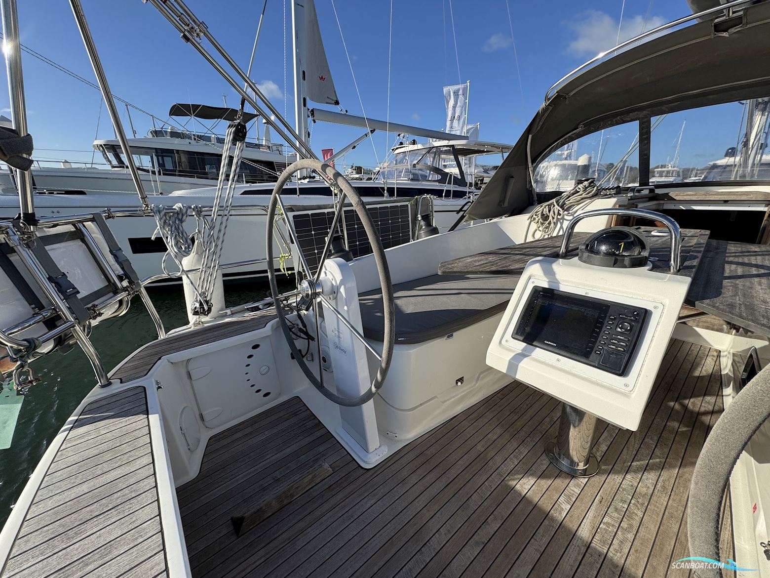 Bavaria Cruiser 37