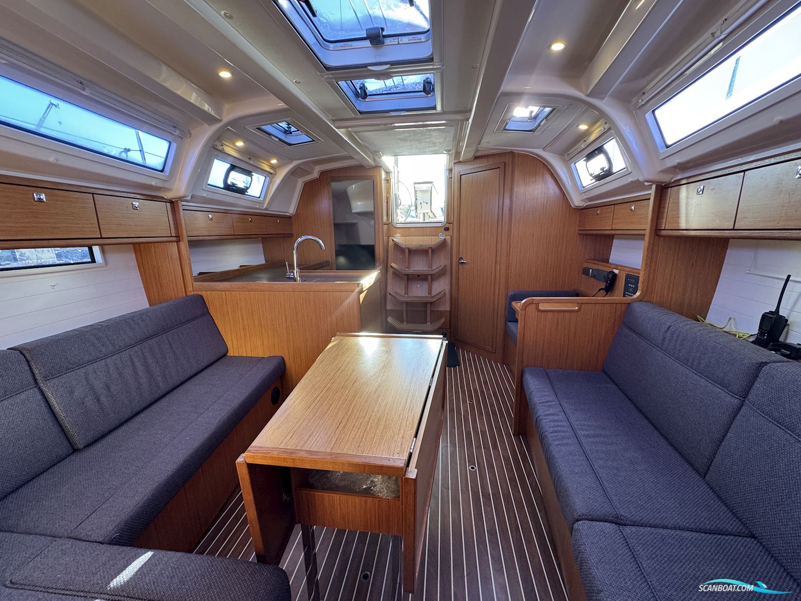 Bavaria Cruiser 37