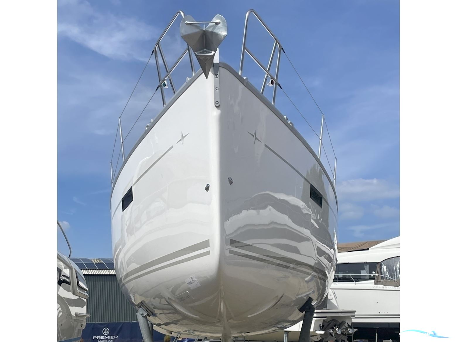 Bavaria Cruiser 37