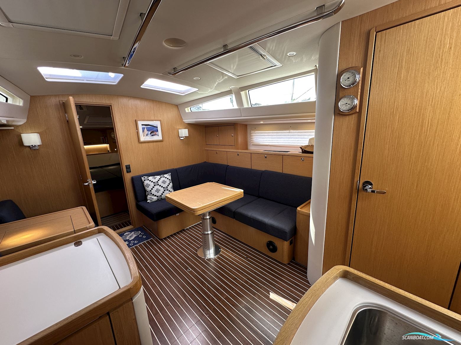 Bavaria Vision 42 Blue Edition